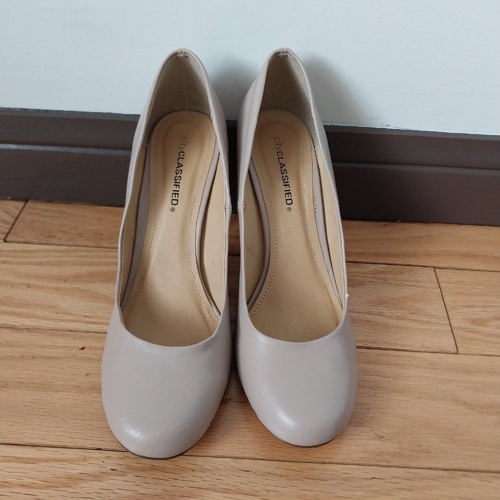 Cityclassified Nude/cream colored low heels for Women